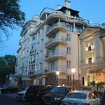 Ξενοδοχείο με διαμερίσματα Arcada 4*