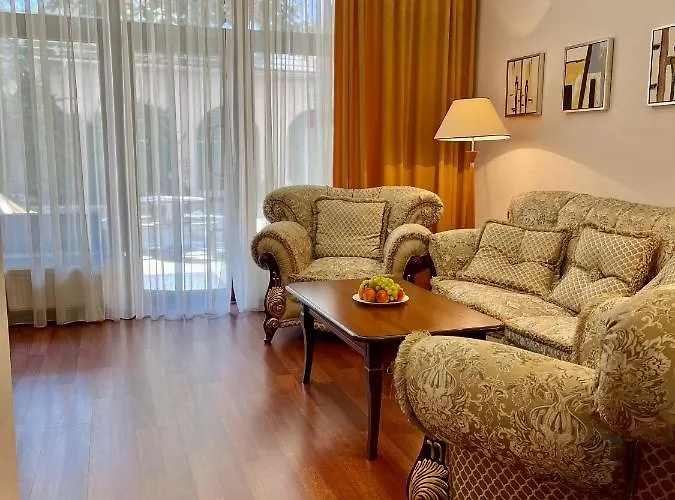 阿卡达公寓酒店 敖德萨