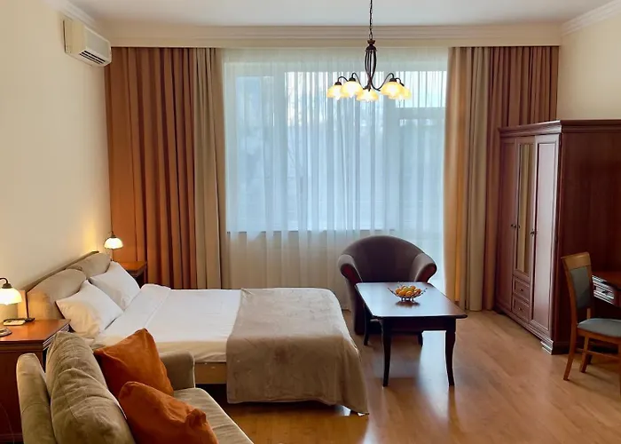 阿卡达公寓酒店 敖德萨