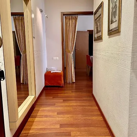 阿卡达公寓酒店 4* 敖德萨