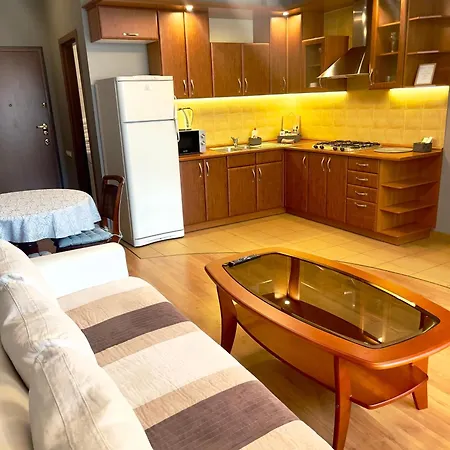 阿卡达公寓酒店 敖德萨