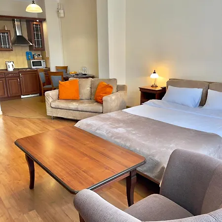 阿卡达公寓酒店 4* 敖德萨